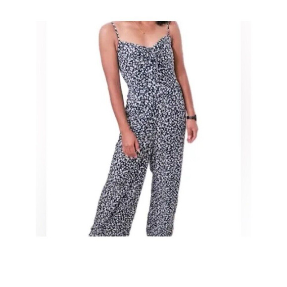J.Crew Jumpsuit Size 10 Blue Tie-front wide-leg Crop Smocked‎ Floral Boho Travel - Picture 1 of 16